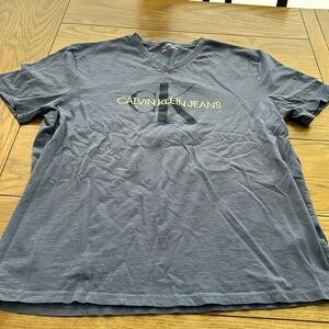 ⭐️🎉Mens Calvin Klein jeans blue t-shirt size XL